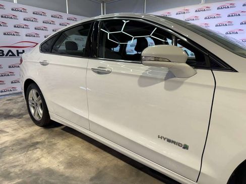 Used 2018 Ford Fusion SE w/ Equipment Group 602A image 7