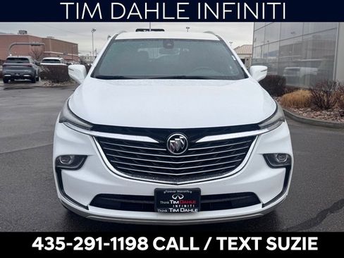 Used 2022 Buick Enclave Essence image 4