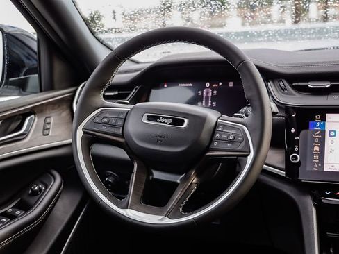 New 2026 Jeep Grand Cherokee Limited AWD/4WD image 18