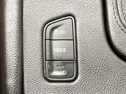 Used 2019 Cadillac XT5 Luxury AWD/4WD image 17