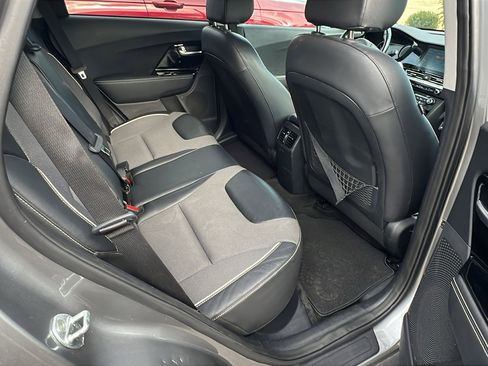 Used 2022 Kia Niro EX w/ Cold Weather Package image 20
