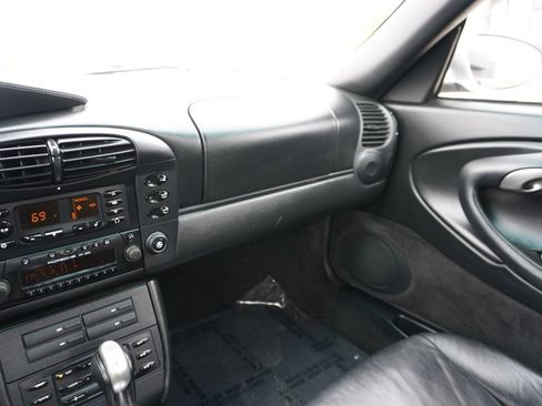 Used 2001 Porsche 911 Carrera RWD image 18