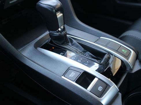 Used 2020 Honda Civic EX image 16