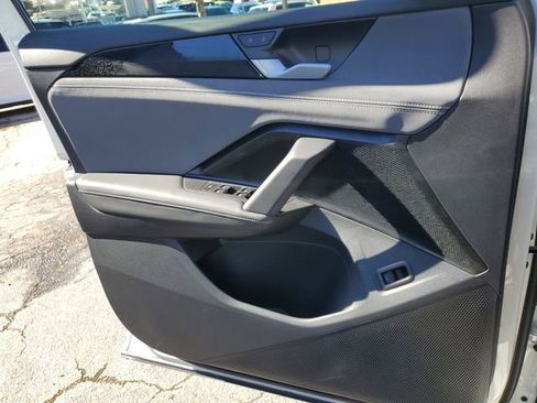 New 2026 Volkswagen Tiguan SE R-Line image 29