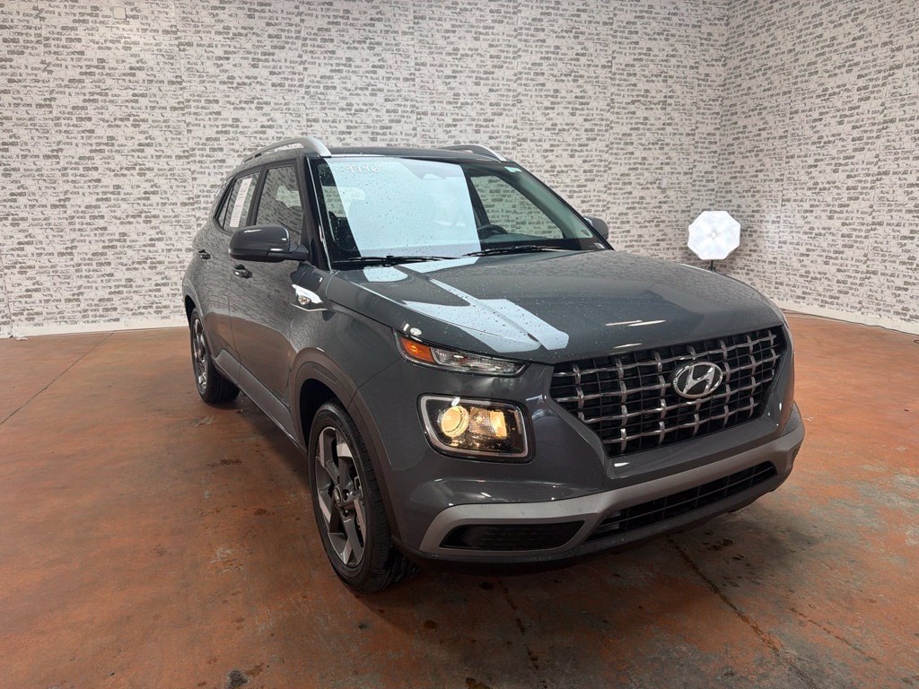 Used 2026 Hyundai Venue SEL FWD image 1