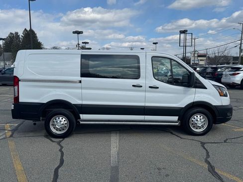 Used 2024 Ford Transit 250 Low Roof AWD w/ Exterior Upgrade Package image 7