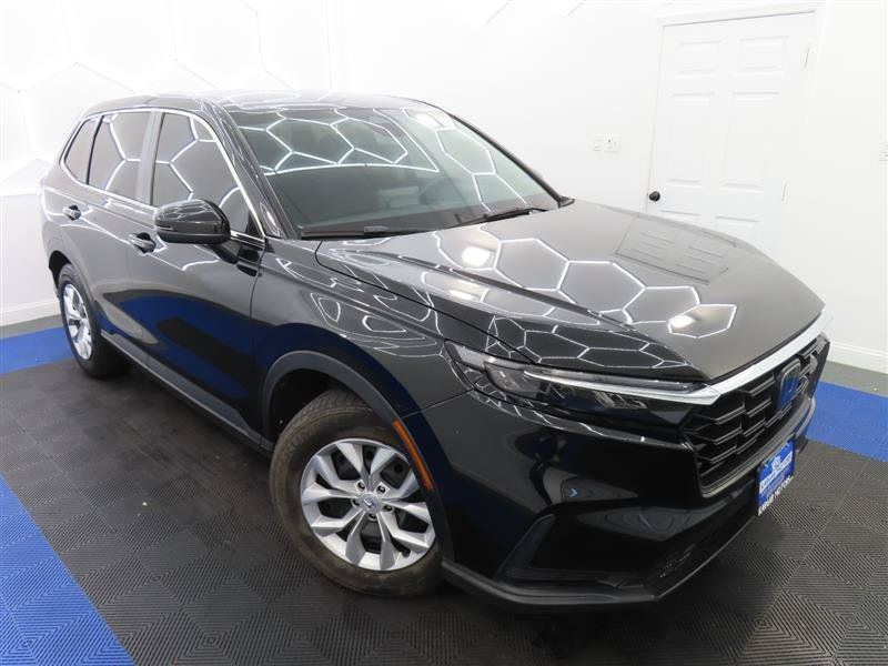 Used 2023 Honda CR-V LX image 5