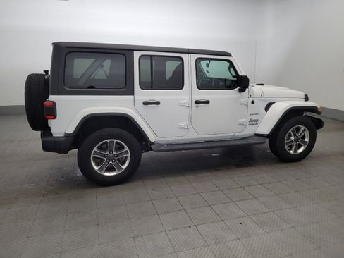 Used 2018 Jeep Wrangler Unlimited Sahara w/ Cold Weather Group image 10