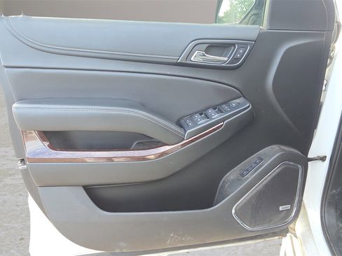 Used 2019 GMC Yukon XL SLT image 35