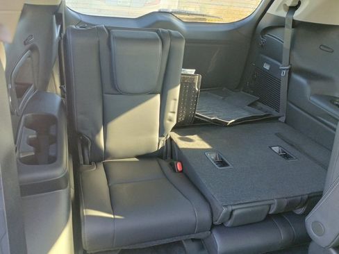 Certified 2025 Subaru Ascent Limited w/ Popular Package #2 image 24