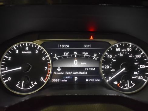 Used 2024 Nissan Pathfinder SL AWD/4WD image 27
