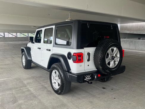 Used 2018 Jeep Wrangler Unlimited Sport S AWD/4WD image 13