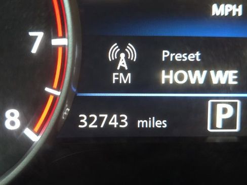 Used 2023 Nissan Sentra SV w/ Trunk Package image 18