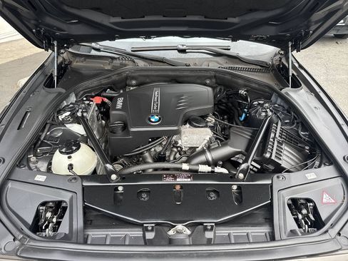 Used 2012 BMW 528i xDrive Sedan AWD/4WD image 12
