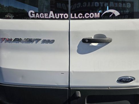 Used 2018 Ford Transit 250 130 Low Roof w/ Exterior Upgrade Package RWD image 16