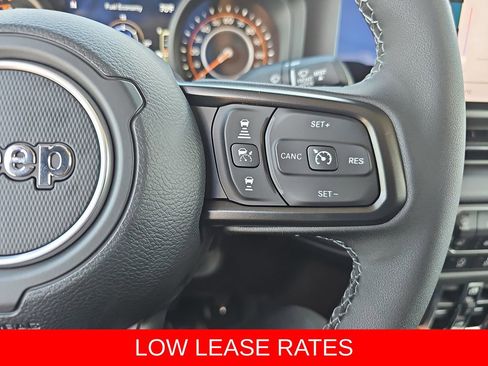 New 2025 Jeep Gladiator Willys image 17