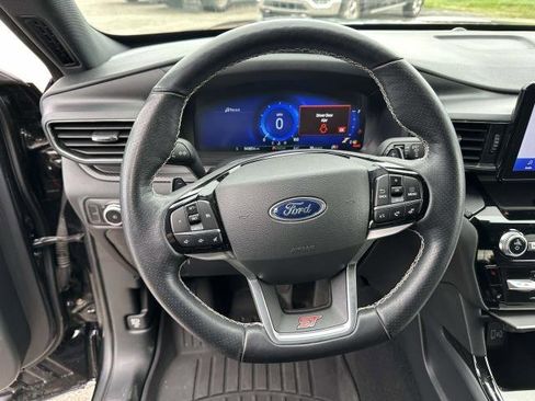 Used 2023 Ford Explorer ST image 10