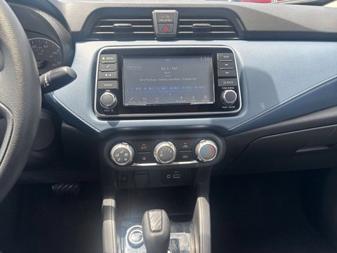 Used 2025 Nissan Versa SV FWD image 17