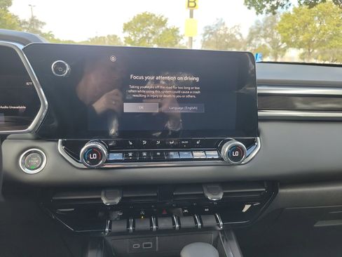 New 2026 GMC Canyon Elevation w/ Convenience Package image 10