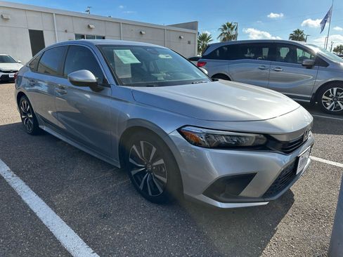 Used 2024 Honda Civic EX image 2