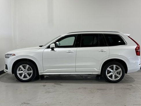 Used 2022 Volvo XC90 T5 Momentum image 14