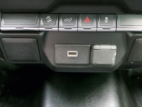 Used 2020 Chevrolet Silverado 1500 Custom Trail Boss w/ Custom Convenience Package image 33