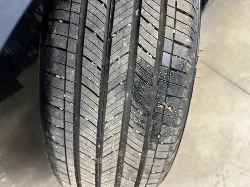 Certified 2024 Chevrolet Equinox LT w/ LPO, Floor Liner Package image 37