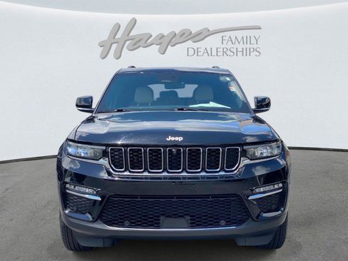 Used 2024 Jeep Grand Cherokee Limited w/ Luxury Tech Group II RWD image 11