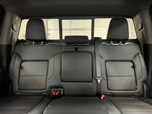 Used 2025 GMC Sierra 3500 Denali w/ Denali Reserve Package image 15