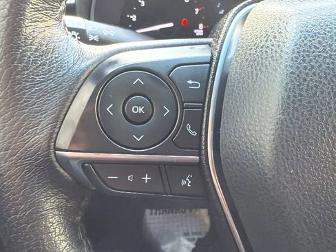 Used 2022 Toyota Avalon XLE image 12