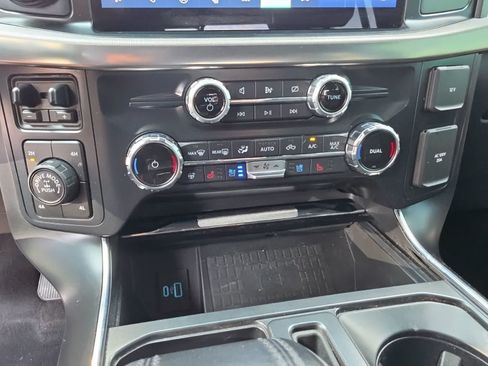 Certified 2022 Ford F150 Raptor w/ Raptor 37 Performance Package AWD/4WD image 27