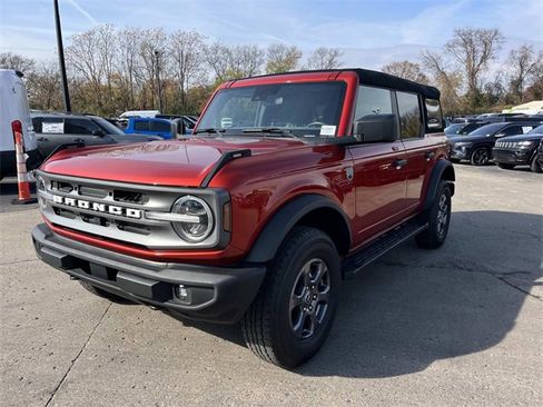 Used 2023 Ford Bronco Big Bend image 7