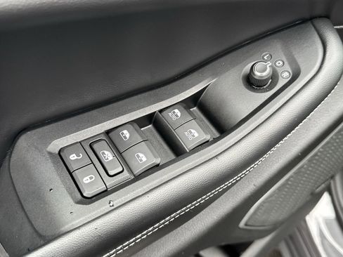 Used 2022 Jeep Grand Cherokee L Limited image 24