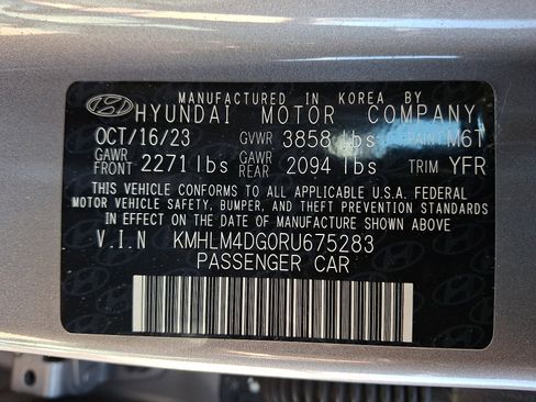 Certified 2024 Hyundai Elantra SEL image 27