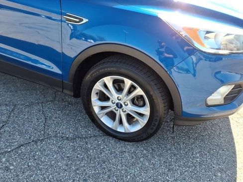 Certified 2017 Ford Escape SE FWD image 4
