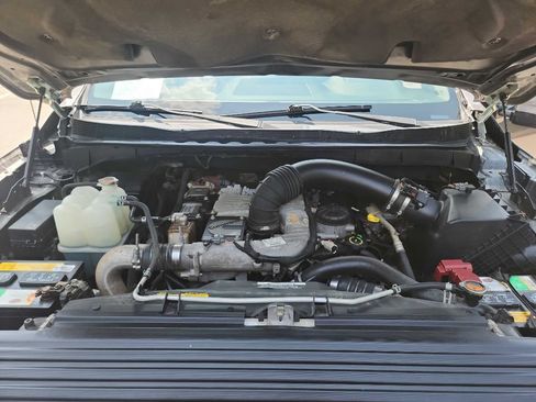 Used 2016 Nissan Titan SL RWD image 42
