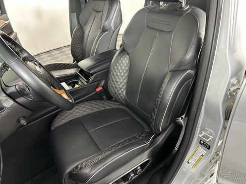 Used 2022 Jeep Grand Cherokee Summit AWD/4WD image 21