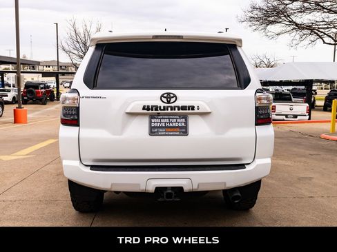 Used 2023 Toyota 4Runner SR5 Premium w/ Moonroof Package image 7