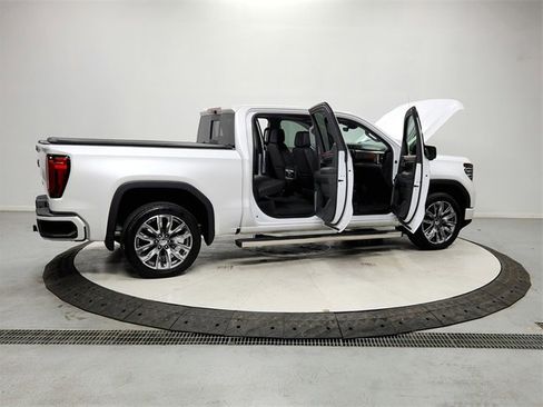 Used 2023 GMC Sierra 1500 Denali w/ Denali Reserve Package image 16