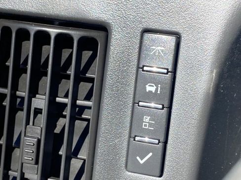 Used 2015 GMC Savana 3500 Extended image 30