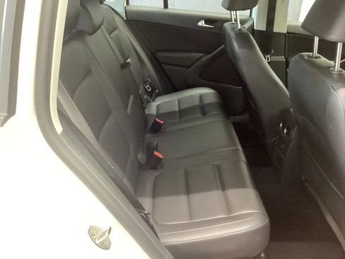 Used 2017 Volkswagen Tiguan S AWD/4WD image 11