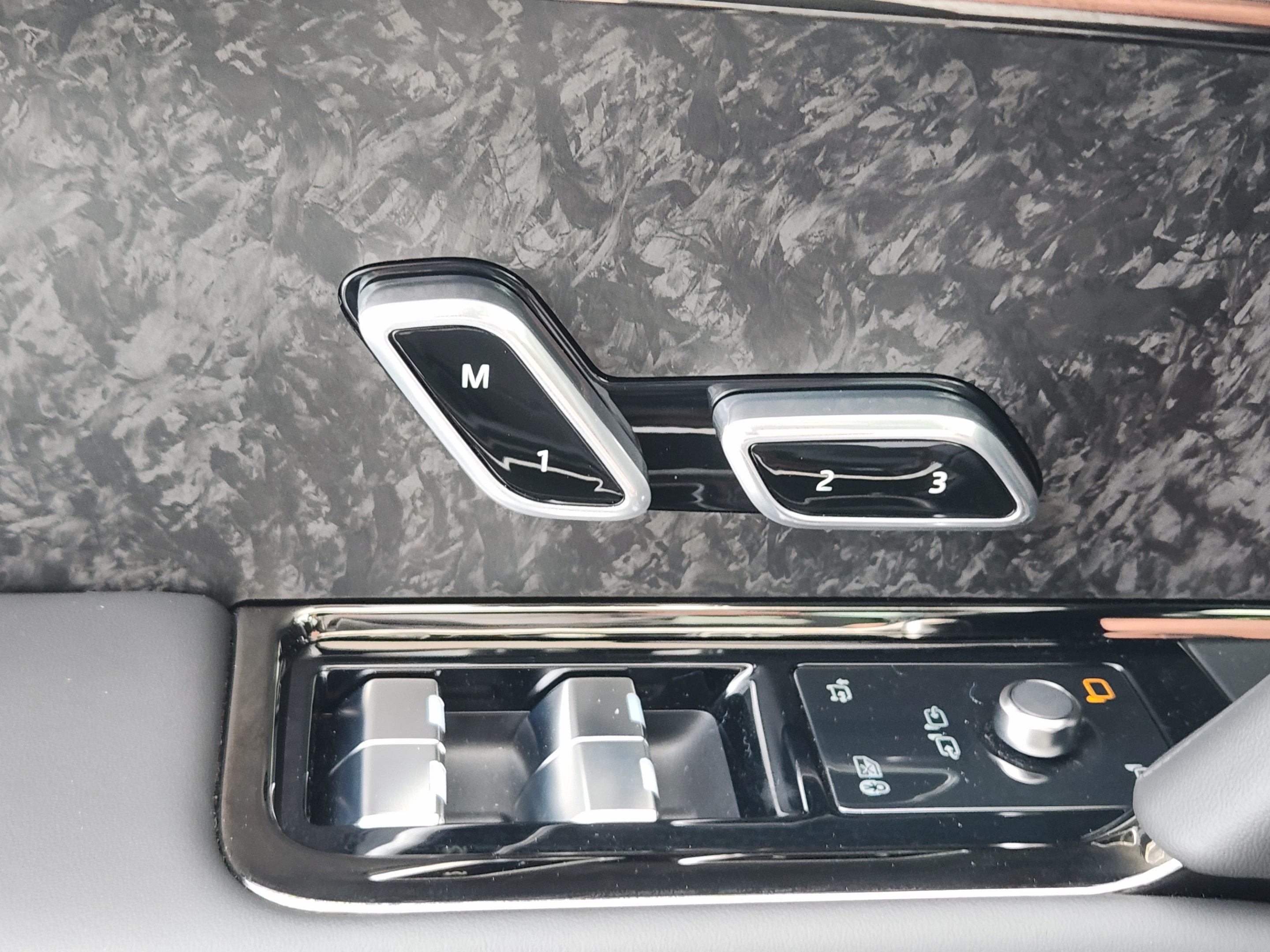 New 2027 Land Rover Range Rover Sport Battersea AWD/4WD image 16