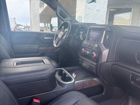Used 2021 GMC Sierra 2500 Denali w/ Denali Black Diamond Edition image 5