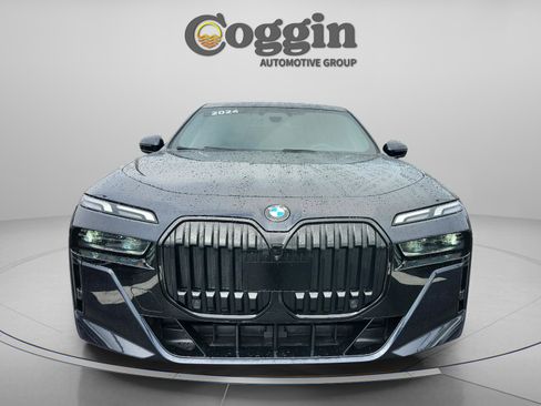 Certified 2024 BMW 740i image 10