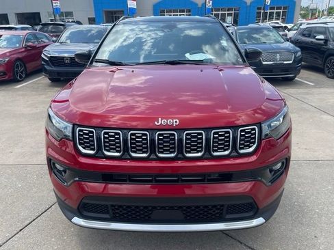 Used 2025 Jeep Compass Limited AWD/4WD image 5