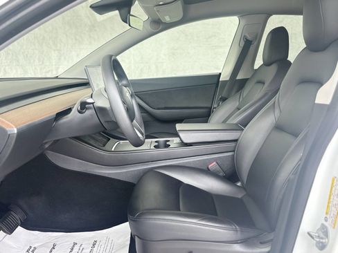 Used 2021 Tesla Model Y Long Range image 14