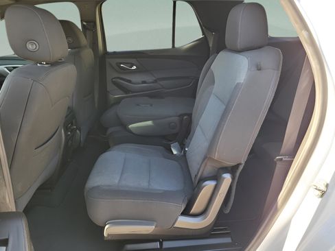 Certified 2023 Chevrolet Traverse LT image 15