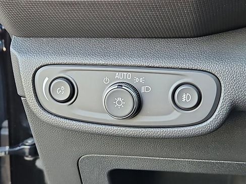 Used 2022 Chevrolet TrailBlazer RS w/ Technology Package image 35