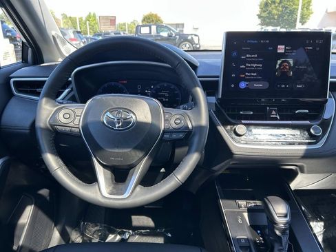 Used 2026 Toyota Corolla Cross XLE w/ Convenience Package AWD/4WD image 18