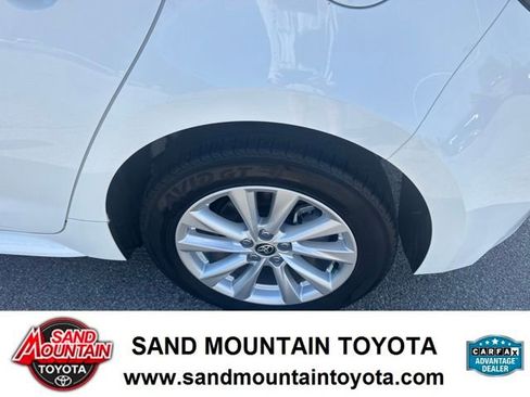 Used 2024 Toyota Corolla SE FWD image 11